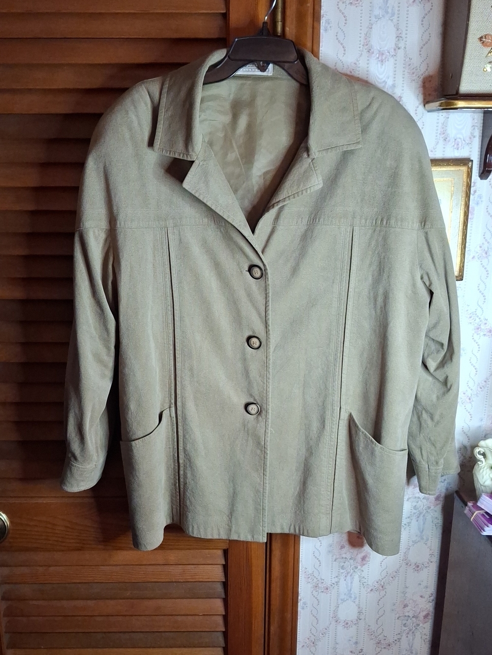 Lillie Ann Classic Women's Olive Green Ultra Suede Button-Front Jacket